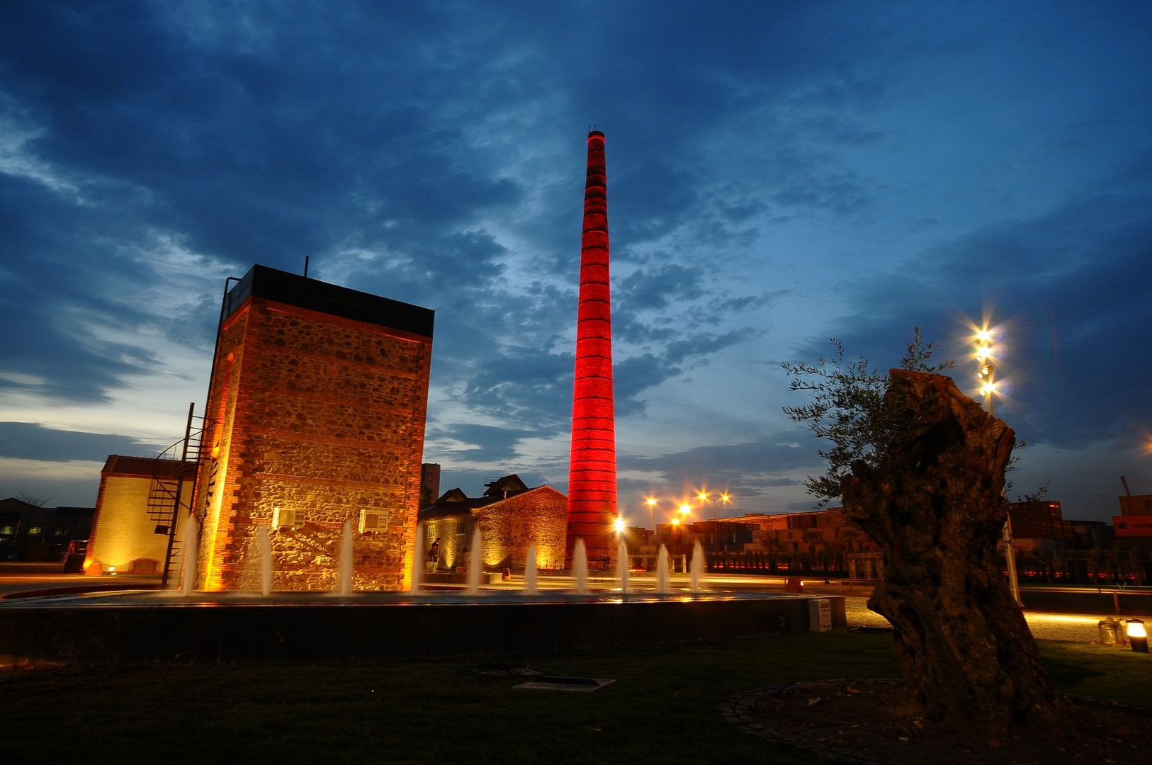 Sanayi Yapıları Taahhüt İşleri